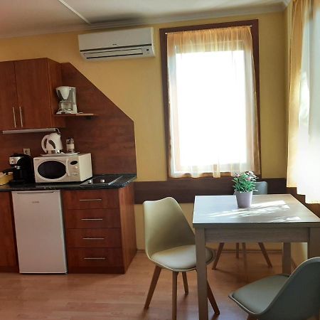 Aqua Apartman Gyula Eksteriør billede