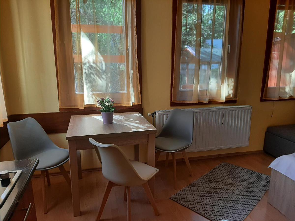 Aqua Apartman Gyula Eksteriør billede