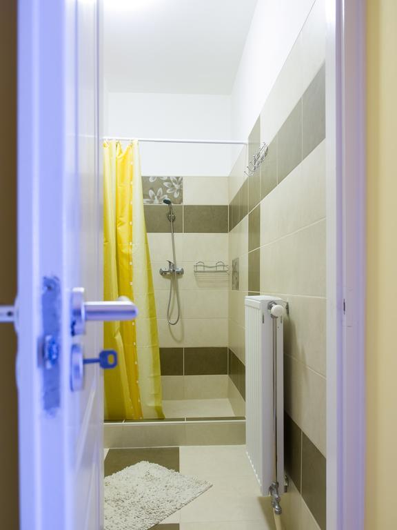 Aqua Apartman Gyula Værelse billede