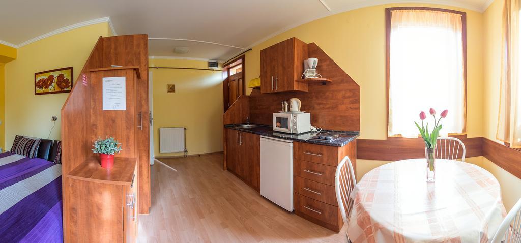 Aqua Apartman Gyula Eksteriør billede