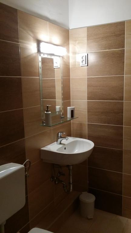 Aqua Apartman Gyula Eksteriør billede